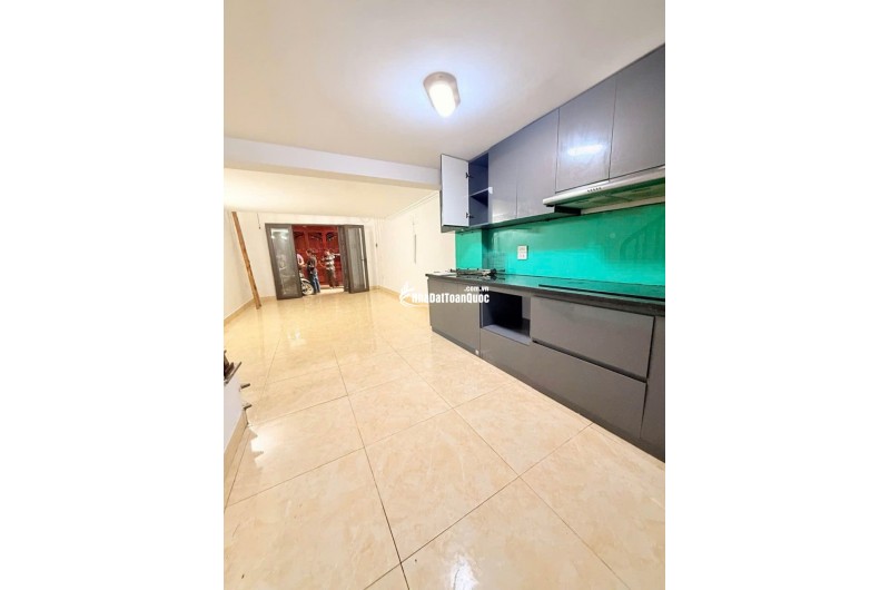 Bán nhà riêng Giáp Nhị, Hoàng Mai dưới 6.3 tỷ. 35m2 x 5T Ngõ nông ô tô gần
